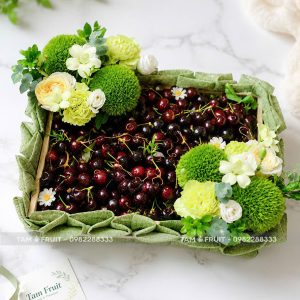 hop qua cherry kem hoa tuoi